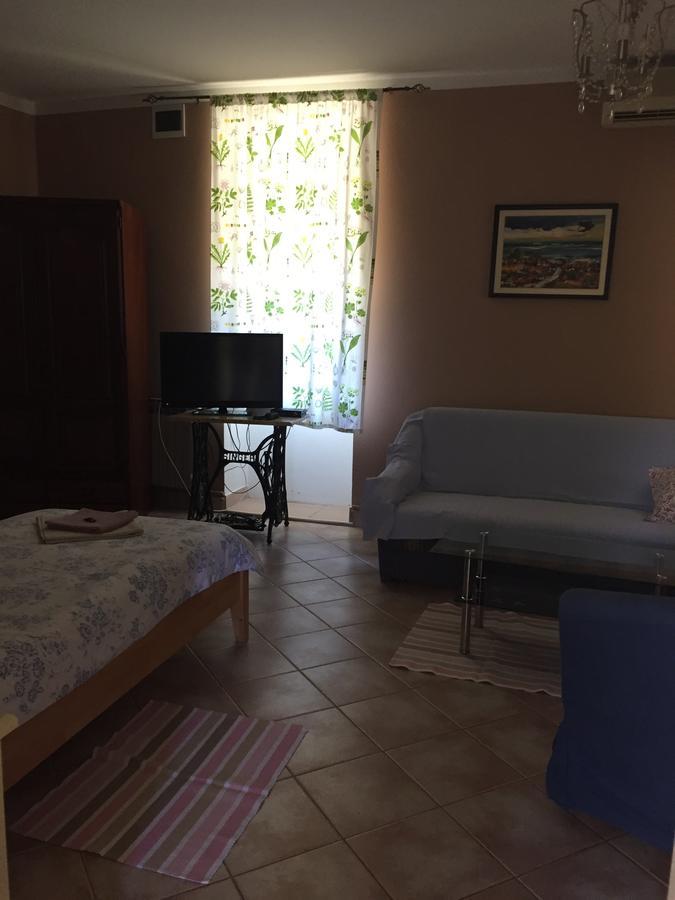 Apartments & Rooms Buoni Amici Murine Exterior photo